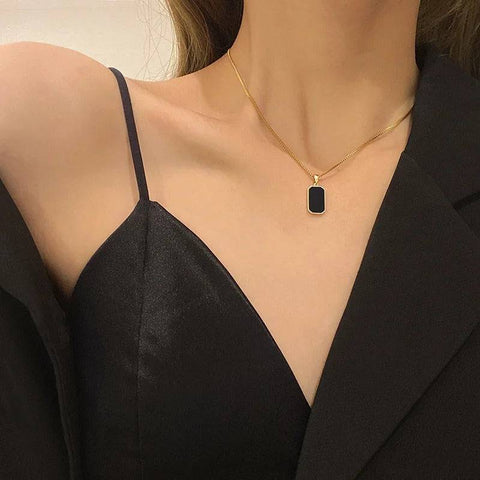 Elegant Gold-Plated Square Pendant Necklace with Black Stone - Elegant gold-plated necklace with a black stone square pendant, perfect for sophisticated looks.