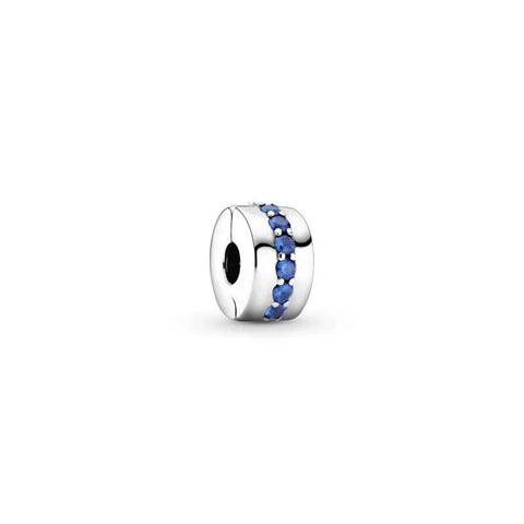 Elephant charm with blue Murano glass, ideal for adding a playful and colorful accent to bracelets