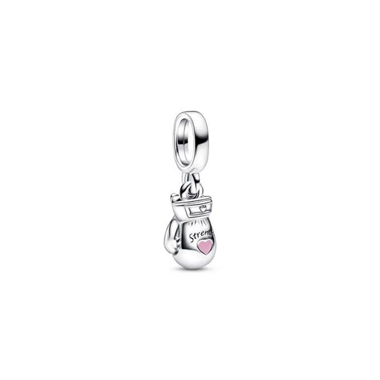 Auntie love heart charm, a heartfelt piece celebrating the bond with an aunt