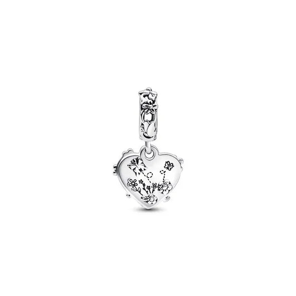 Disney, Winnie the Pooh & Piglet Double Dangle Charm - Disney Winnie the Pooh & Piglet Double Dangle Charm - Double dangle charm with Winnie the Pooh and Piglet, perfect for Disney fans.