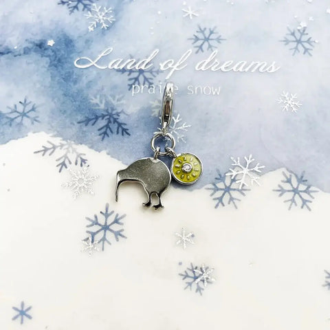 Kiwi Pingwon Charm