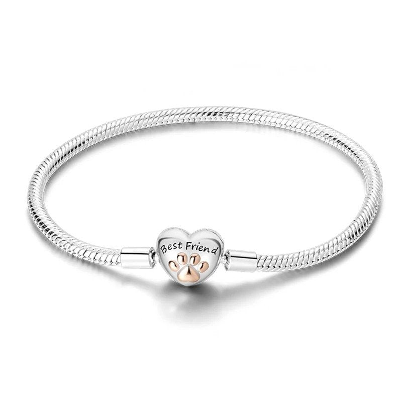 Sterling silver bracelet with a heart-shaped clasp engraved with "Best Friend".